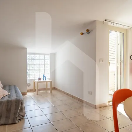 דירה Homiday - Tamerici Attico